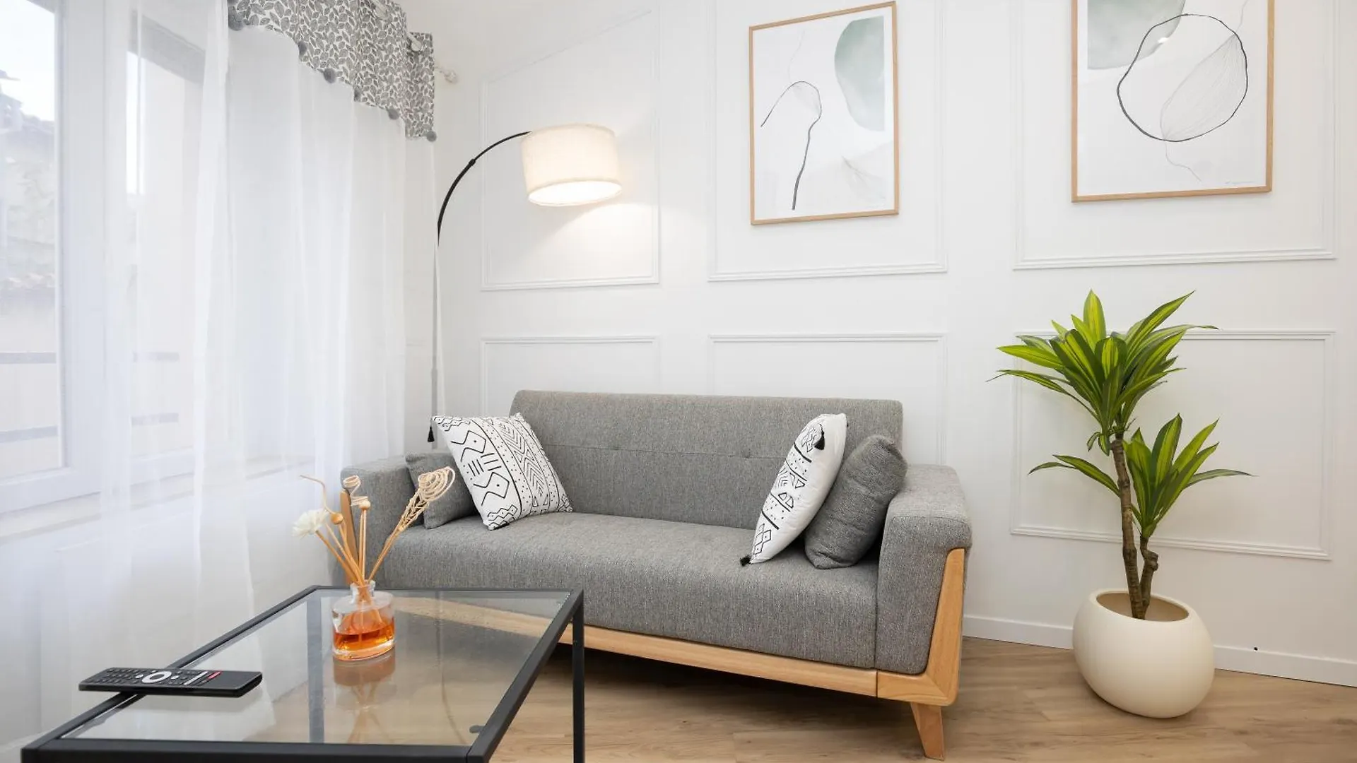 Chic & Beau Au Centre Millau Apartment France